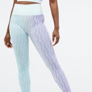 Fabletics High-Waisted 7/8 Checkered Leggings 2365